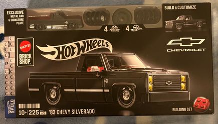 HOTWHEELS BRICKSHOP ‘83 CHEVY SILVERADO