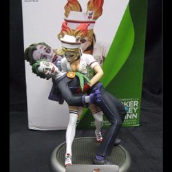 Joker & Harley Quinn Statue