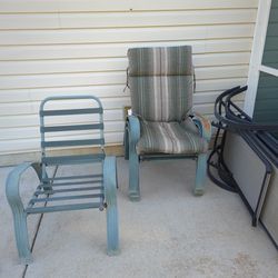 4 Faded green Metal Outdoor chairs W Cushions & Large Rubbermaid Tub