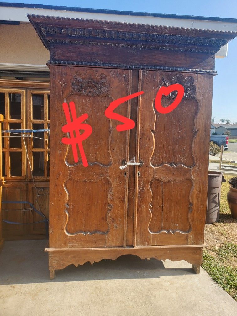 Armoire