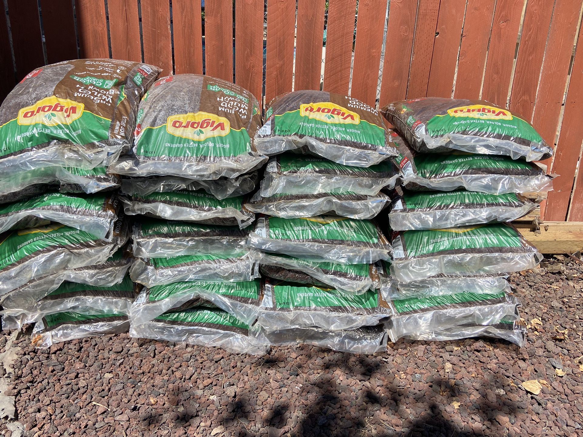 Vigoro 2 cu. ft. Bagged Premium Brown Wood Mulch