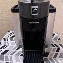 Nespresso DeLonghi Espresso Machine