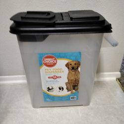 Great Choice Pet Food Dispenser...32quarts Holds Up To 25 LB. Dry Food