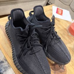 Black Yeezy 350 Size 8.5
