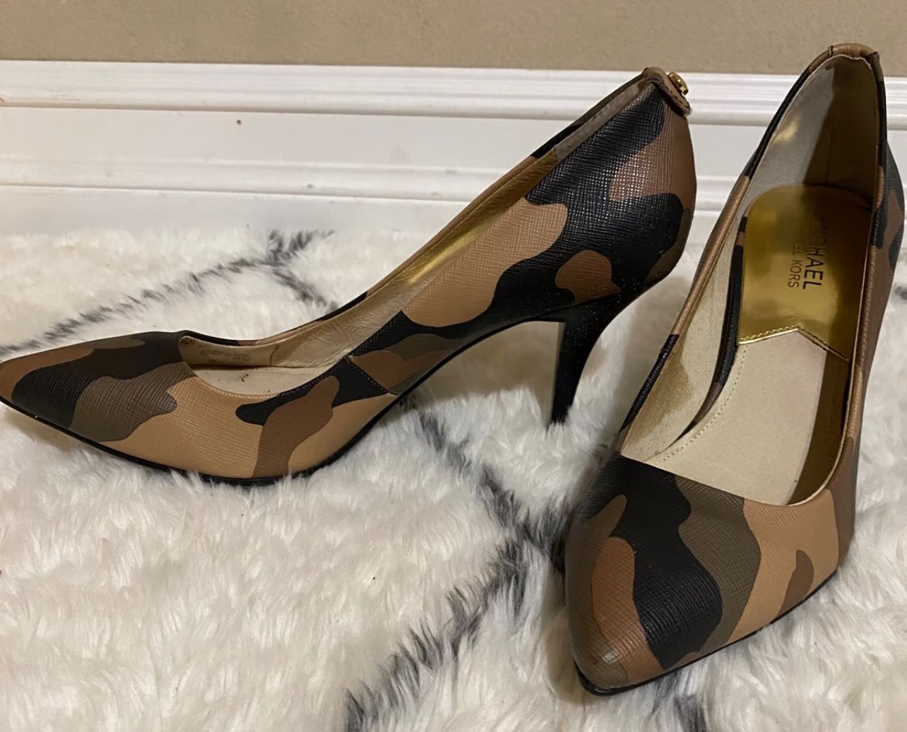 NEW Michael Kors Amara Camouflage Print Pump