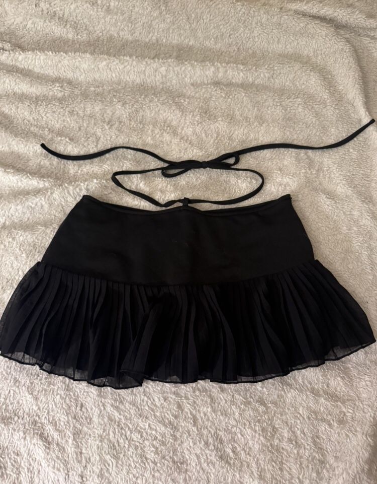 Black mini skirt