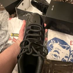 JORDAN 11 CAP AND GOWN BRAND NEW SIZE 11