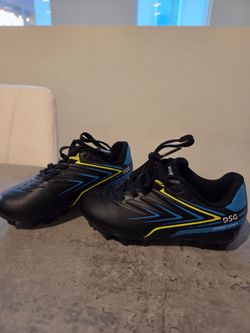 DSG Kids Soccer Cleats 8k