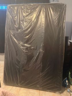Full size mattress