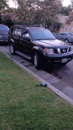 2006 Black Nissan Pathfinder V6