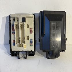 Infiniti G35 Fuse Box Part