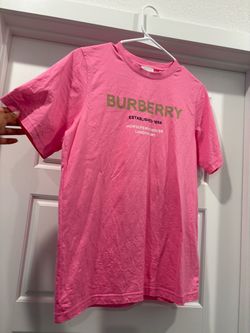 AUTHENTIC GIRLS BURBERRY TEE SIZE 14Y ( women’s small)