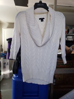 Gap Classic Sweater size Medium