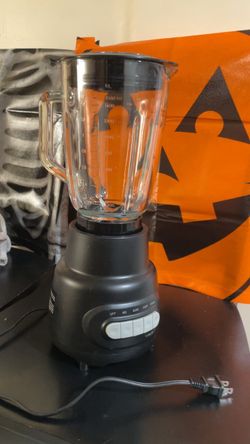 Black Countertop Blender with Glass Jar