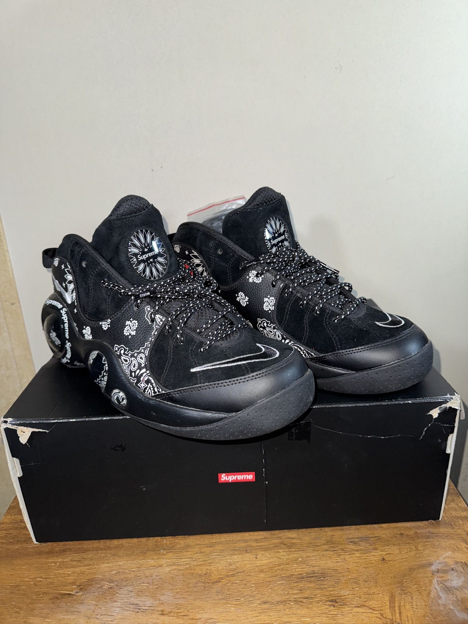 Nike X Supreme Air Zoom Flight 95 SP