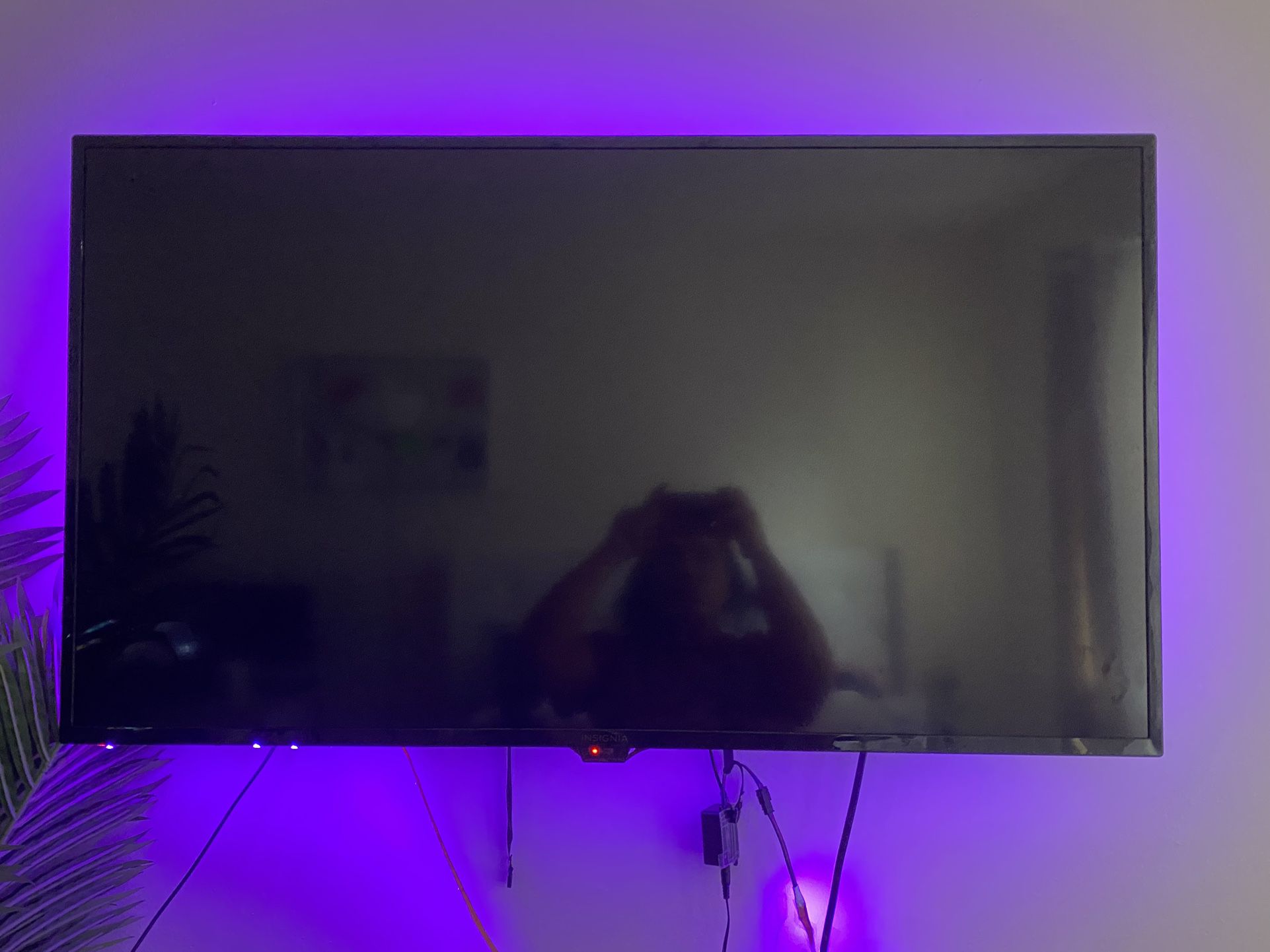 43 Inch Fire Tv With Wall Mount For Sale!