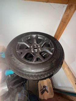 Oem jeep wagoneer wheels and tire set
