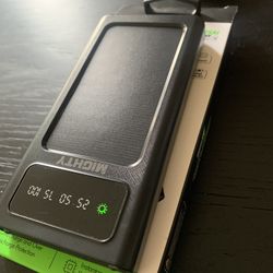 Solar Cell Phone Charger/power Bank 