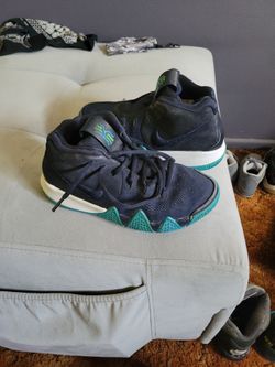 Nike Kyrie 4 GS 