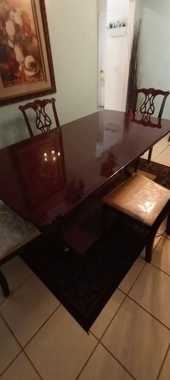 4 Chair table 
