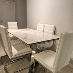 ✨ Modern dining table for sale ✨