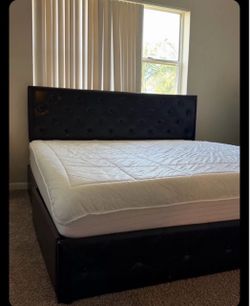 King size bed - Mattress 10inch + frame with storage