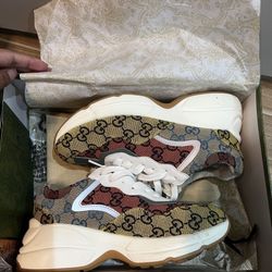 Gucci Sneakers 
