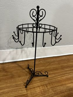 Metal Spinning Jewelry Holder