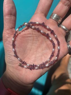 13 inches strand of freshwater pearls and purple amethyst chips