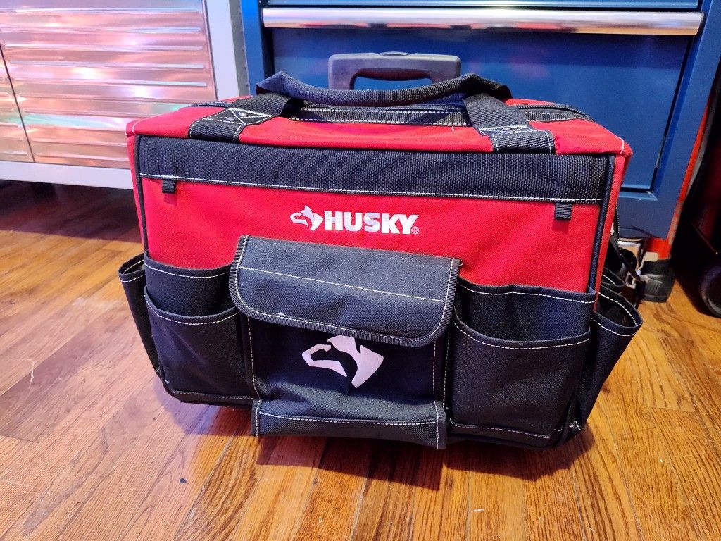 18 in. 18 Pocket Rolling Tool Bag