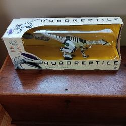 New Factory Sealed Roboreptile Robot