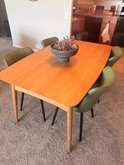 Walker Edison Mid-Century Modern Solid Wood Tapered-Leg Dining Table, 59 Inch, English Ash