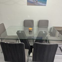 6 Person Dinning Room Table 