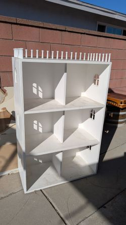 Free wood storage shelf