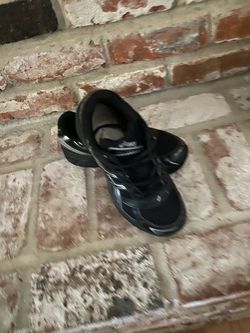 ASICS Black Low-Top Athletic Sneakers