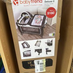 Baby Trend Nursery Crib/Playset