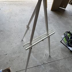 Wooden Poster stand tripod