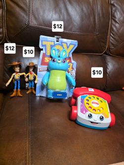 Toy story woody, bunny and chatter.
Pick up in Harlingen, I live near Walmart
Antiques and Telephone