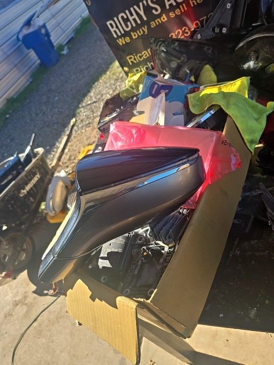 OEM 2024 Lexus UX250h Driver Left Outside View Door Mirror Blind Spot Assembly