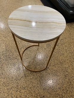 Metal Nesting Table