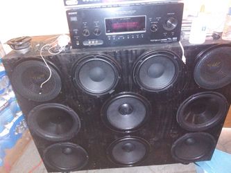 bendo una consola de musica de casa. tiene Dv. y. Bluetooth. y tiene 4 bosinas 8s y 6 bosinas 10s toca muy bien se es cucha resio y. para rancho