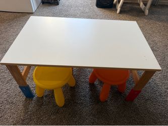 Chairs with 4 stools