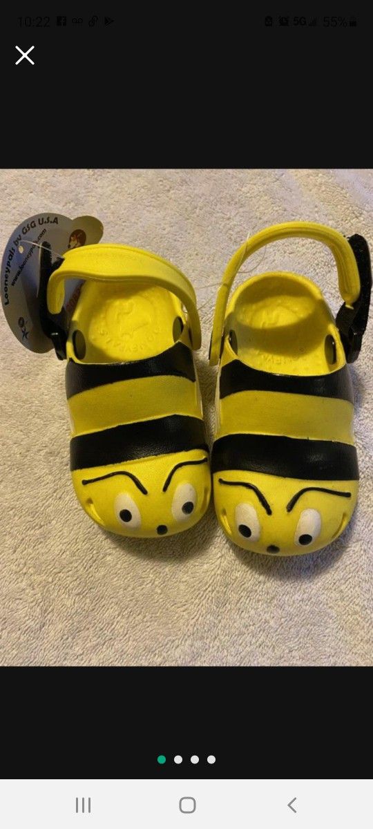 Looney Pals Bumblebee (Rare) Kids Size 6-7 Yellow Clogs Shoes