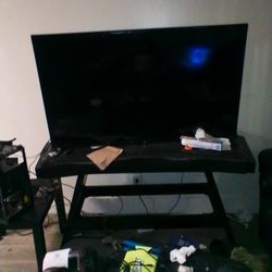 Perfect Condition SMART TV 65 Inch
