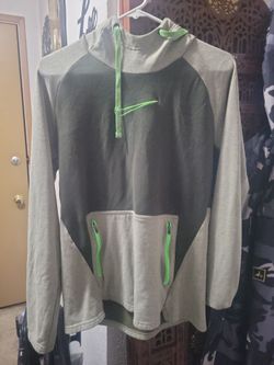 Nike thermal fit hoodie
