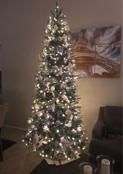 🎄✨ 7-FOOT CHRISTMAS TREE + COMPLETE DECORATION SET — $125 ✨🎄