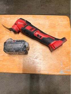 Milwaukee multi tool & battery