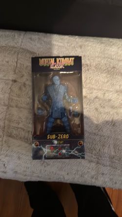 Sub-zero all frozen figure