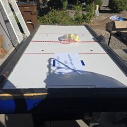 Air Hockey Table