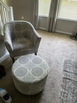 Accent chair with ottoman